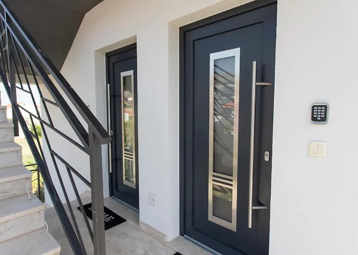 Διαμέρισμα Taratta 1 Τρογκίρ